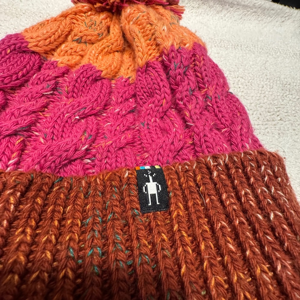Smartwool Isto Retro Beanie Hat Women OS Pink Orange Wool Blend Cable Knit - Picture 2 of 5